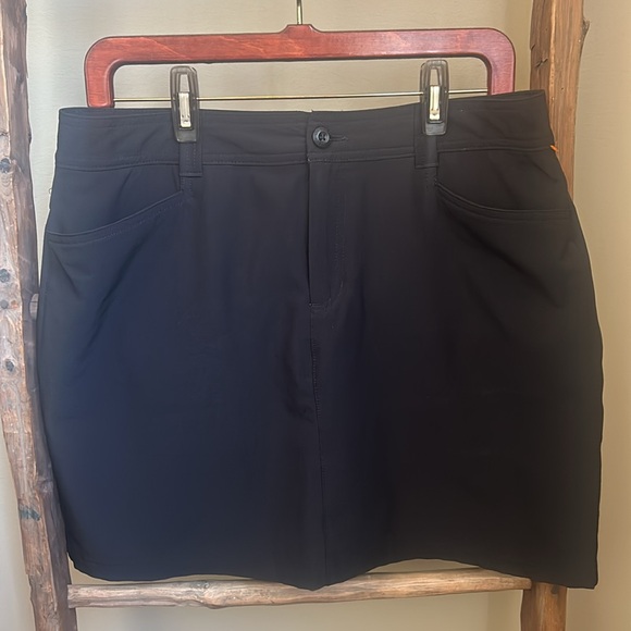NWOT Eddie Bauer Women's Black Adventurer Skort Size 10 - Picture 3 of 7